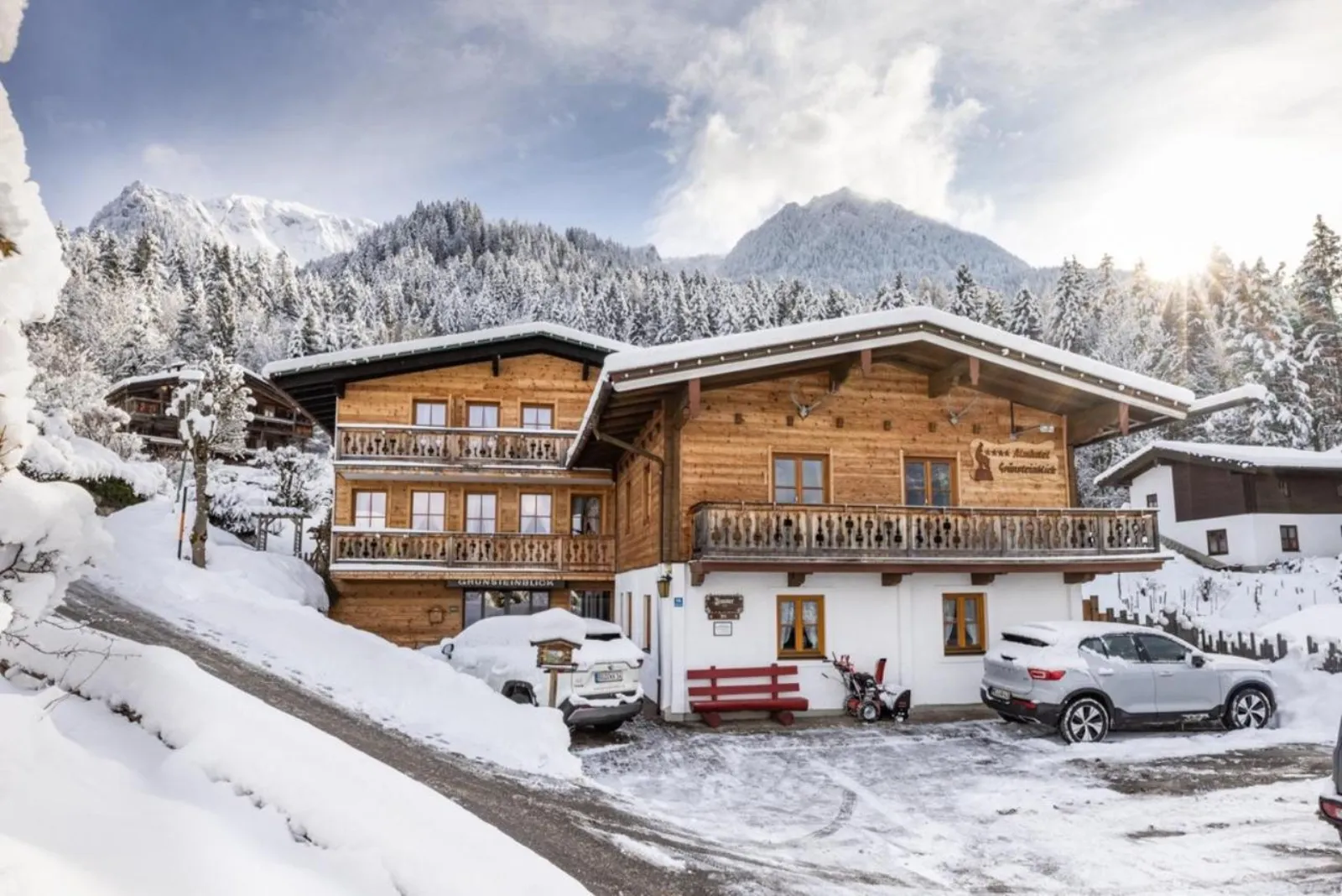 Almhotel Grünsteinblick – Pool & Spa, Adults-Only Hotel in Bayern