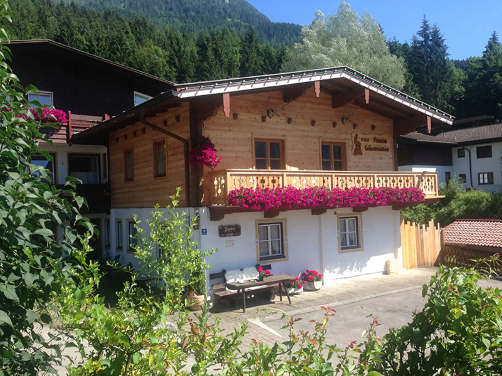 Almhotel Grünsteinblick – Restaurant & Genuss, Adults-Only Hotel in Bayern