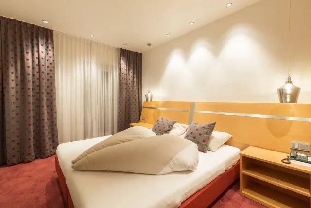 Apartament Junior z balkonem (Herzilein) — Alpenlove – Adult SPA Hotel