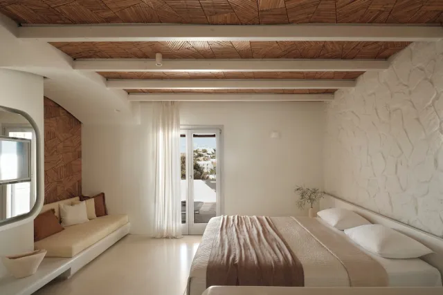 Superior kamer met jacuzzi en uitzicht op het zwembad — Andronikos Hotel