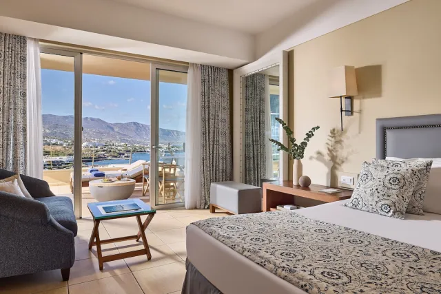Apartament Superior Mythica z widokiem na morze — Aquila Elounda Village Resort