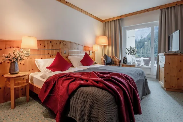 Deluxe tweepersoonskamer — Arosa Alpine Club - Adults only (ehem. Robinson Club Arosa)
