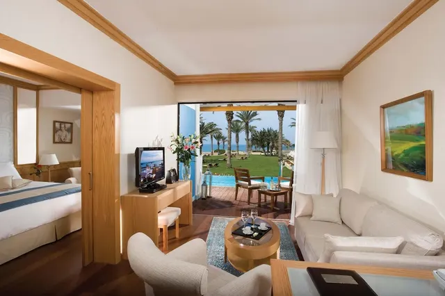 Constantinou Bros Asimina Suites Hotel – Pool & Spa, Erwachsenenhotel in Paphos
