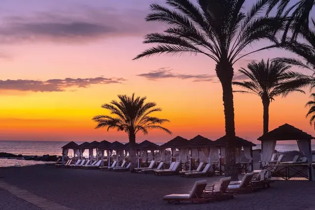 Constantinou Bros Asimina Suites Hotel – Zimmer & Suiten, Erwachsenenhotel in Paphos
