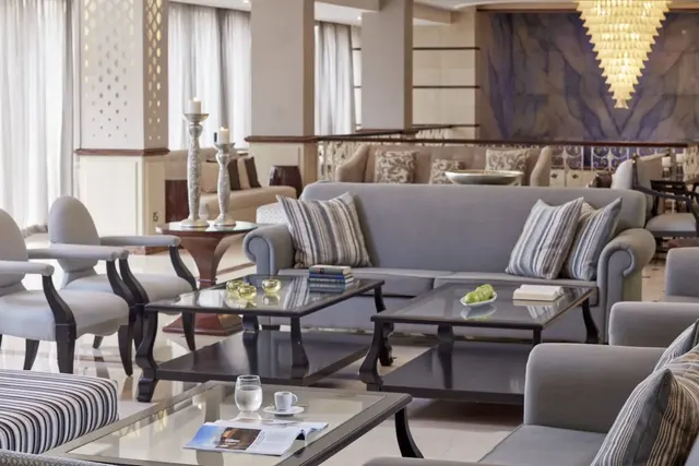 Atlantica Bay – Restaurant & Genuss, Erwachsenenhotel in Limassol