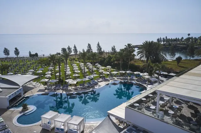 Atlantica Sea Breeze – Pool & Spa, Erwachsenenhotel in Protaras