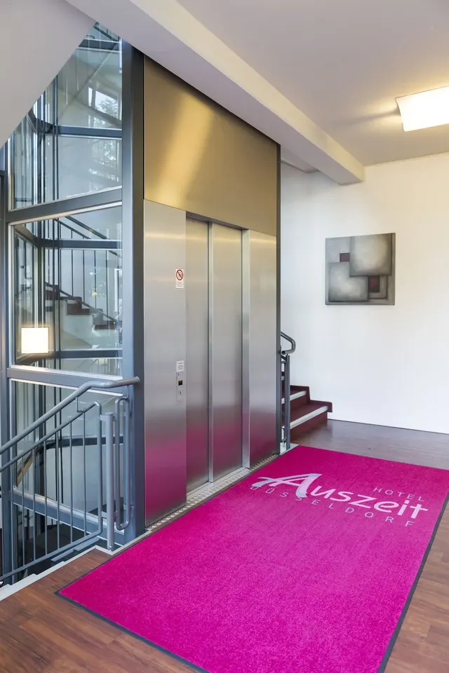 Auszeit Hotel Düsseldorf – Außenansicht, Erwachsenenhotel in Nordrhein-Westfalen