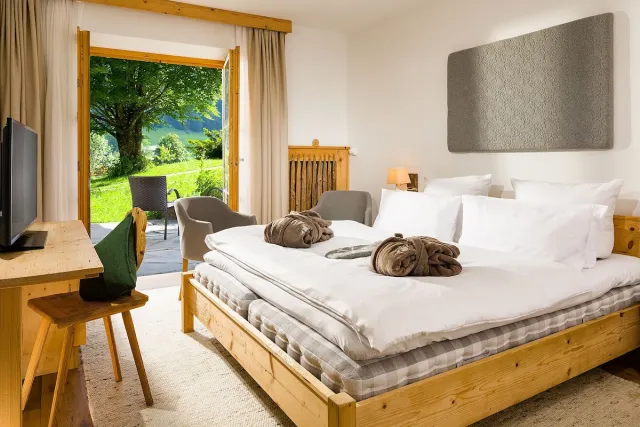 Standard tweepersoonskamer (Kuschelzimmer Alpenveilchen) — Berghotel Rehlegg