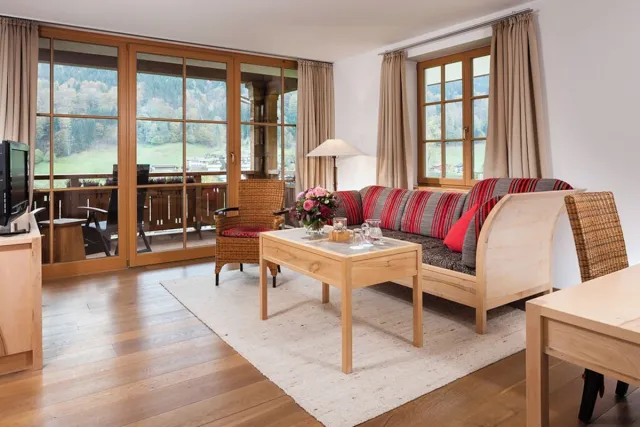 Deluxe suite (Alpenmohn) — Berghotel Rehlegg