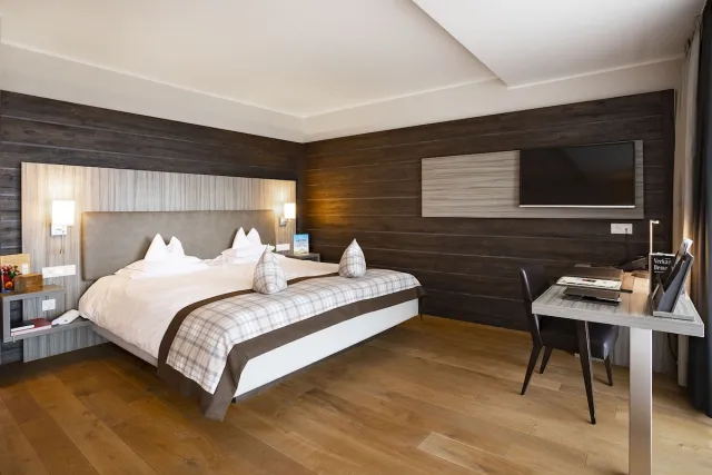 Junior suite (type 1) — Bio- und Wellnesshotel Alpenblick