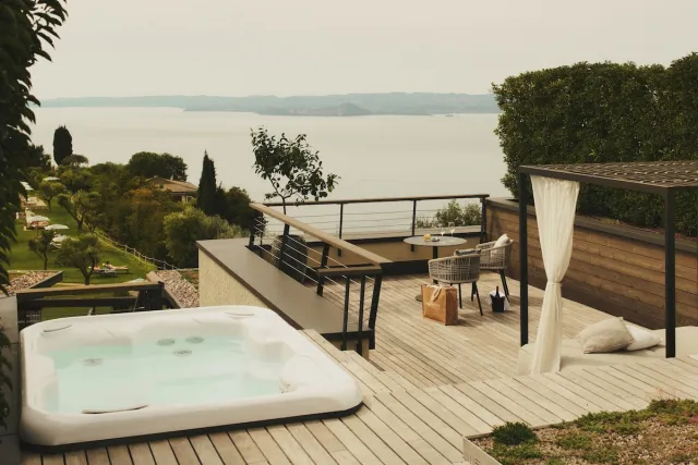 Exclusive suite met jacuzzi — Cape of Senses