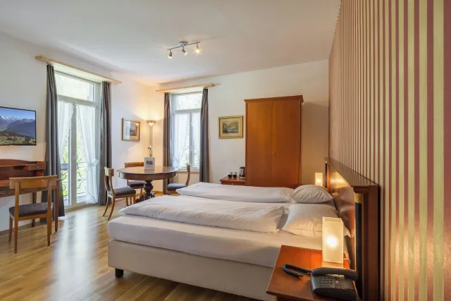 Superior driepersoonskamer — Carlton-Europe Vintage Adults Hotel