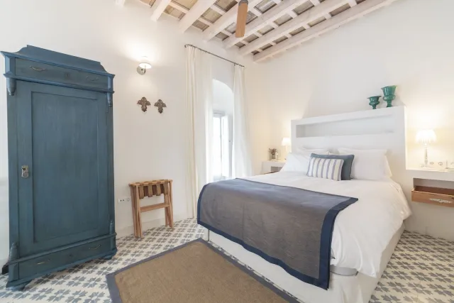 Pokój dwuosobowy z balkonem (Blue Double) — Casa Shelly Hospederia