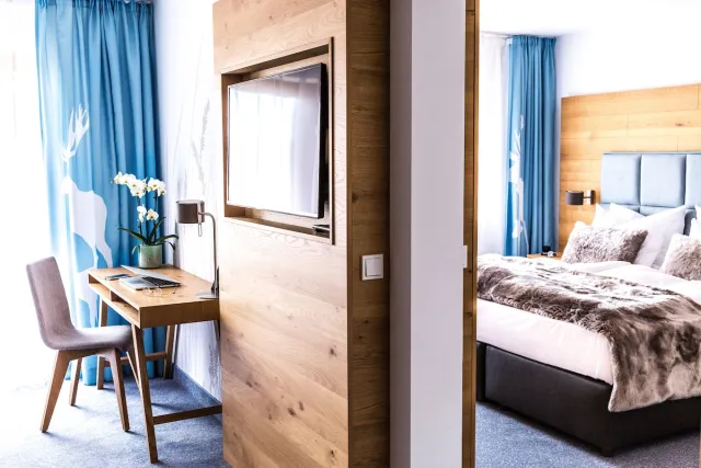 Superior suite met balkon — Das Aunhamer Suite & Spa Hotel