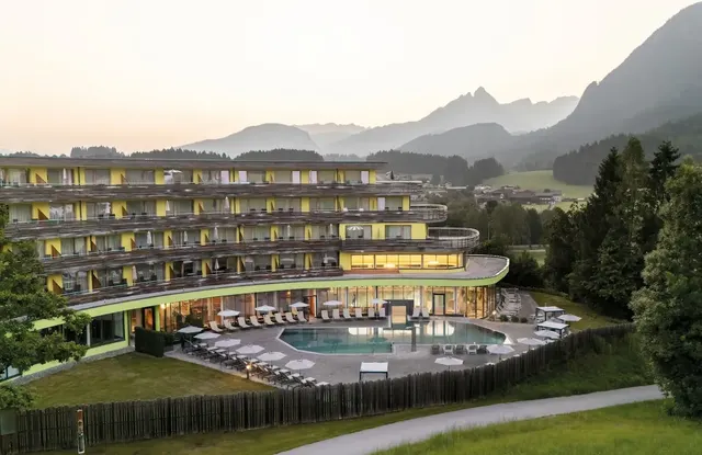 DAS SIEBEN – Außenansicht, Erwachsenenhotel in Tirol