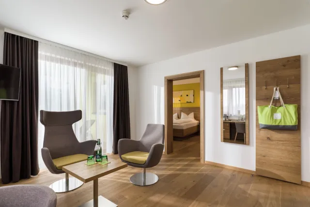 Suite mit Balkon und Bergblick — DAS SIEBEN