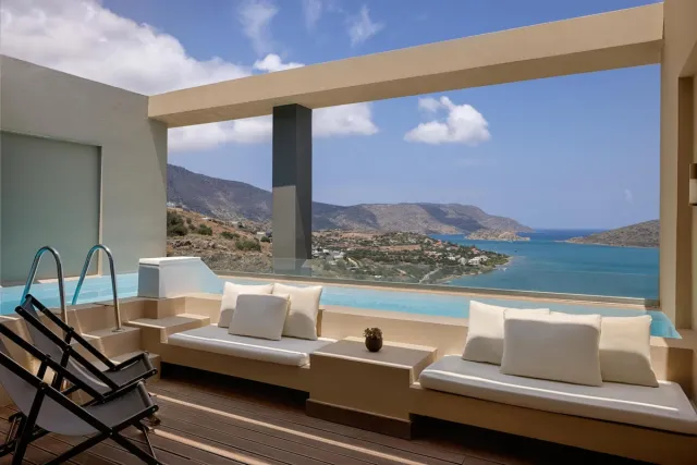 Junior suite (Sapphire Zen Suite met privézwembad) — Domes Aulus Elounda