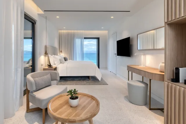 Suite met 1 kingsize bed (Opal Suite) — Domes Miramare