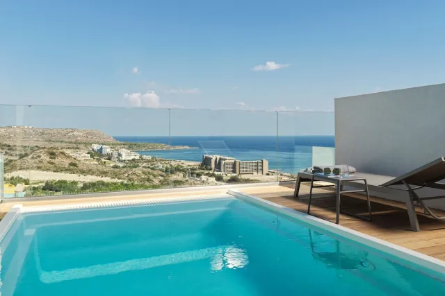 Summer kamer met privézwembad en zeezicht — Esperos Village Blue & Spa