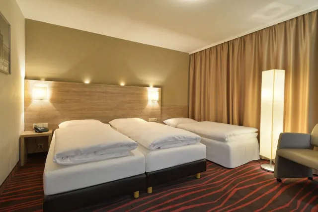 Dreibettzimmer City (ohne Klimaanlage) — Europäischer Hof