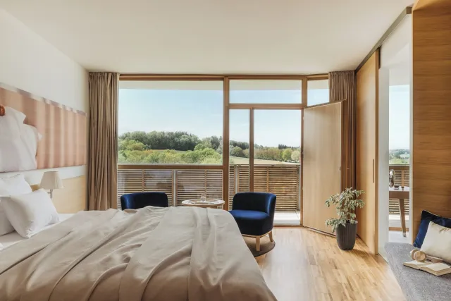 Junior suite met balkon (Superior) — Falkensteiner Balance Resort Stegersbach