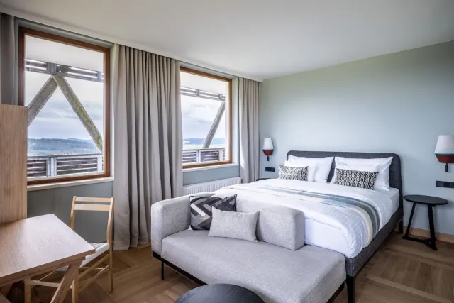 Camera Deluxe con balcone e vista valle — Falkensteiner Genuss & Wohlfühlhotel