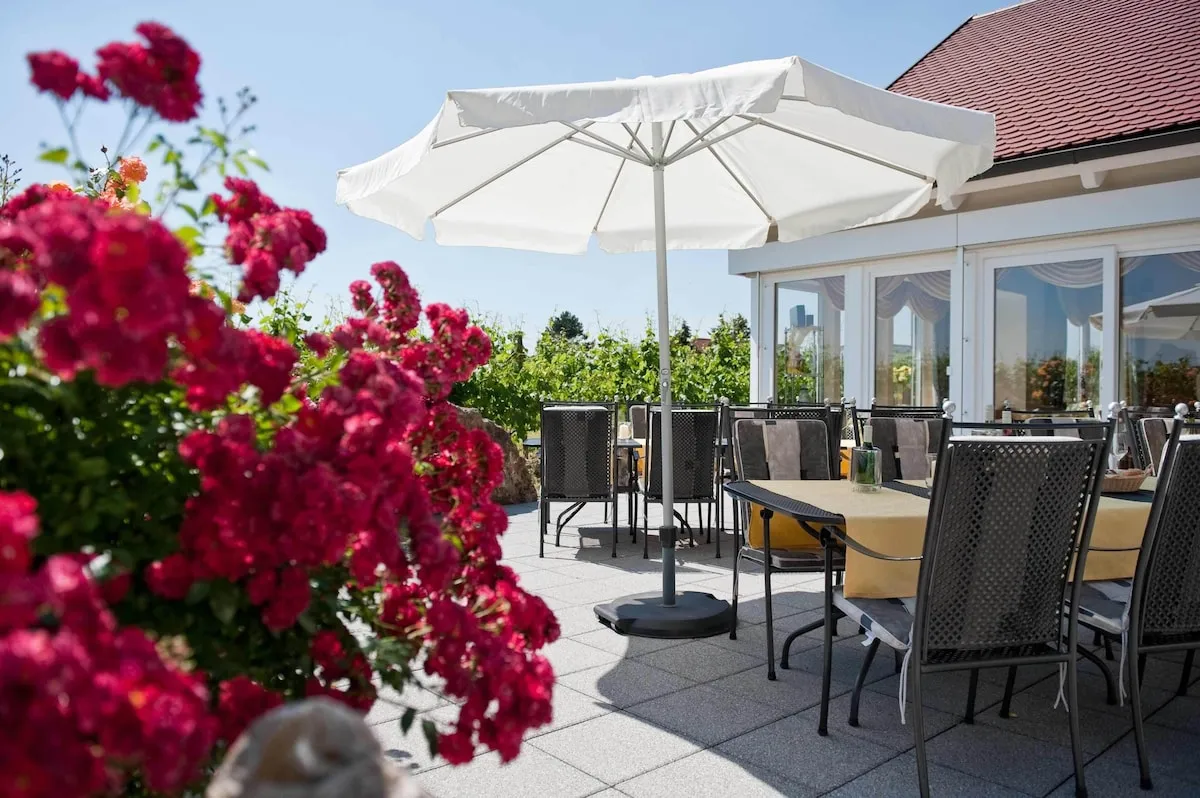 Felshof — Weingut & Gästehaus – Erwachsenenhotel in Bayern, DE