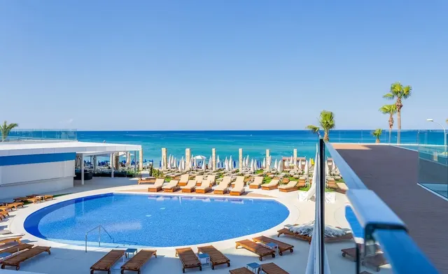 Flamingo Paradise Beach Hotel – Außenansicht, Erwachsenenhotel in Protaras