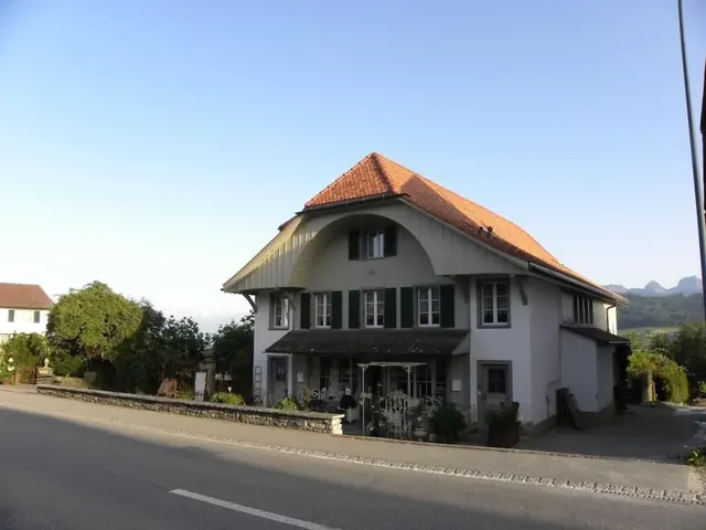Gantrisch Cottage B&B – Pool & Spa, Erwachsenenhotel in Bern & Seeland