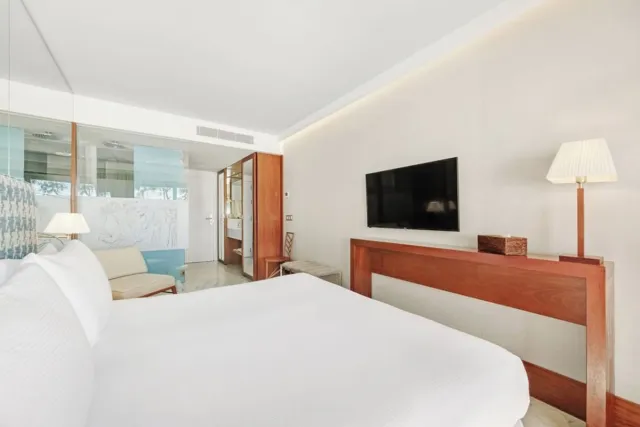 Pokój dwuosobowy z częściowym widokiem na morze — Gecko Hotel & Beach Club