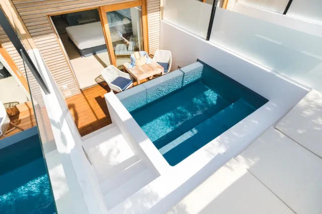 Pokój dwuosobowy Deluxe z prywatnym basenem — Gecko Hotel & Beach Club