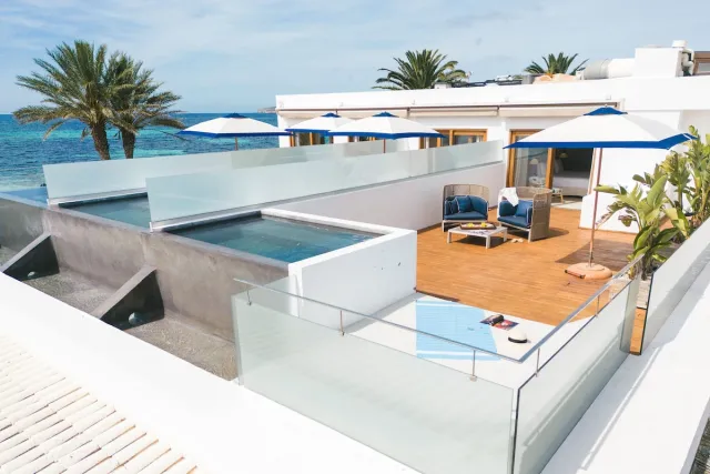 Pokój dwuosobowy Deluxe z prywatnym basenem i widokiem na morze — Gecko Hotel & Beach Club