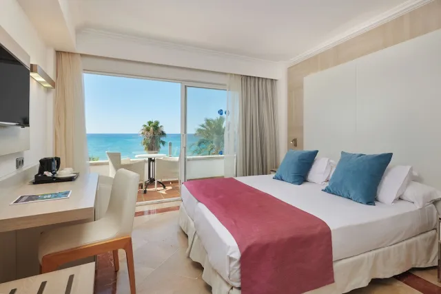 Tweepersoonskamer met balkon en zeezicht — Grupotel Acapulco Playa