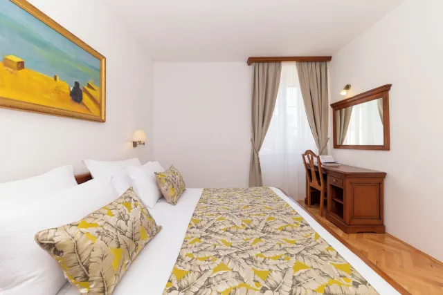 Deluxe tweepersoonskamer met zeezicht — Heritage Hotel Tisno