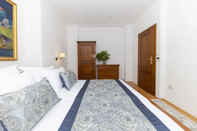 Junior suite met balkon en zeezicht — Heritage Hotel Tisno