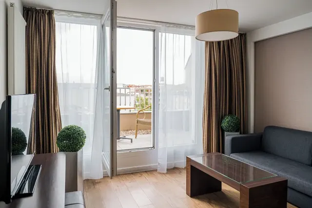 Homaris West Side – Zimmer & Suiten, Erwachsenenhotel in Berlin