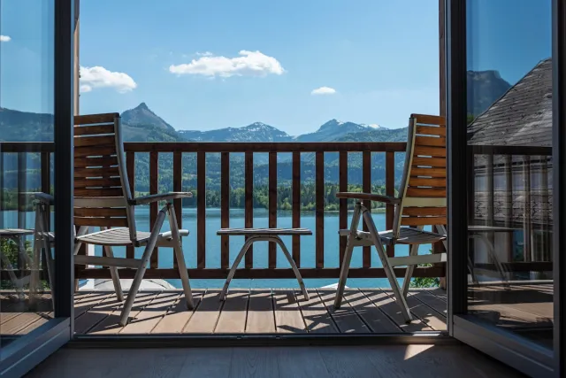 Standard tweepersoonskamer met uitzicht op het meer — Hotel Cortisen am See