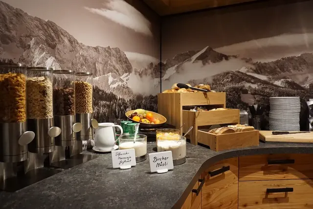 Hotel Garni Zugspitz – Pool & Spa, Erwachsenenhotel in Bayern