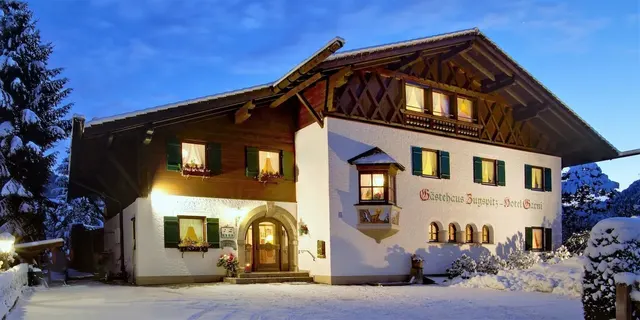 Hotel Garni Zugspitz – Zimmer & Suiten, Erwachsenenhotel in Bayern