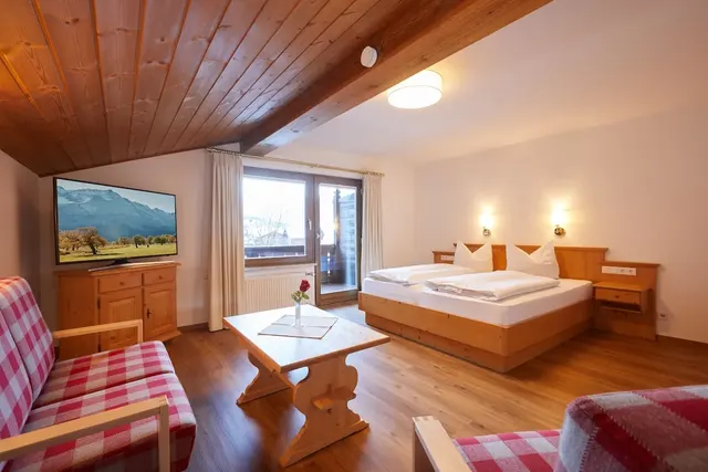Hotel Garni Zugspitz – Restaurant & Genuss, Erwachsenenhotel in Bayern