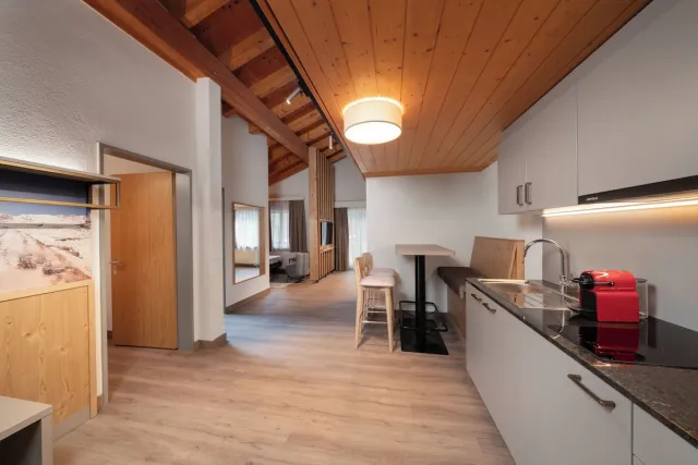 Apartament Eiger z balkonem — Hotel Grindelwalderhof