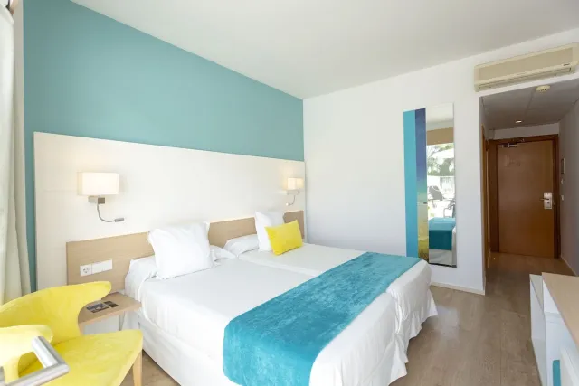 Standard tweepersoonskamer met balkon — Hotel JS Palma Stay