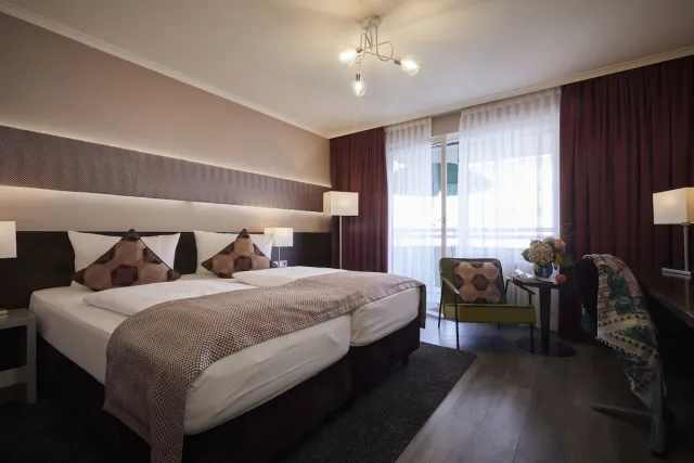 Business kamer met balkon — Hotel Metropol by Maier
