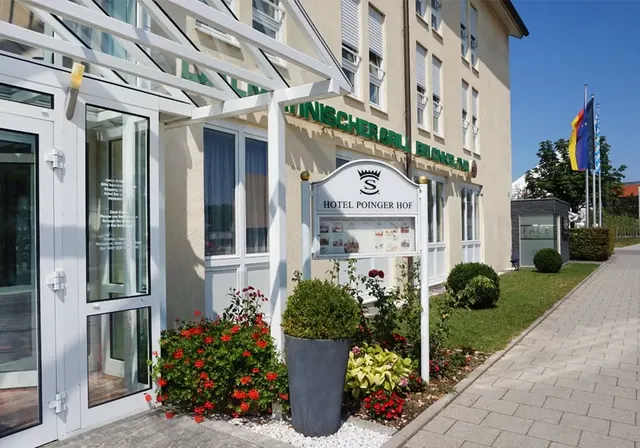 Hotel Poinger Hof – Außenansicht, Erwachsenenhotel in Bayern
