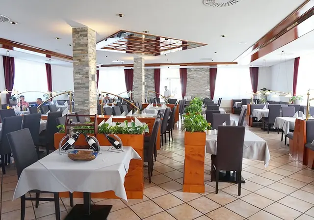Hotel Poinger Hof – Zimmer & Suiten, Erwachsenenhotel in Bayern