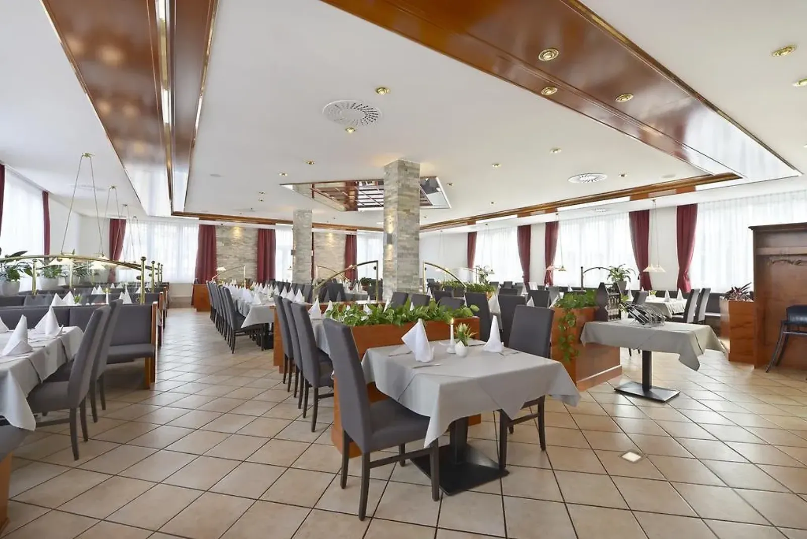 Hotel Poinger Hof – Außenansicht, Adults-Only Hotel in Bayern