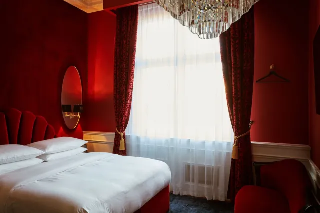 Intime — Hotel Provocateur