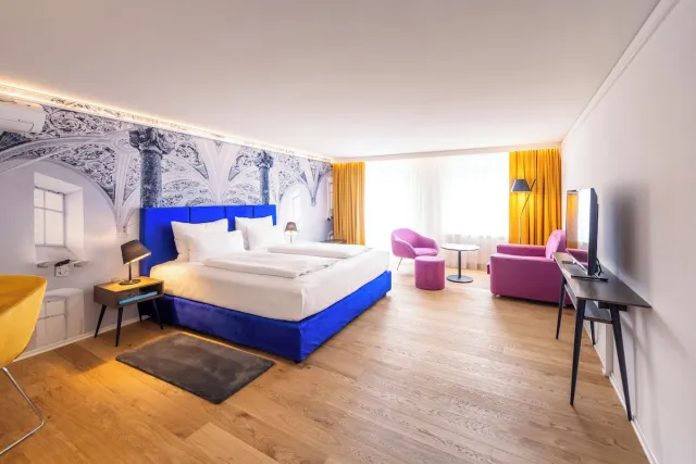 Junior suite met uitzicht op de stad — Hotel Stein - Adults Only
