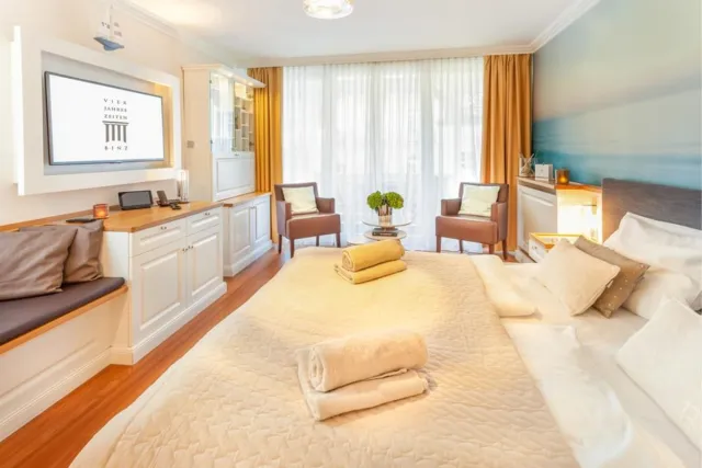 Standard tweepersoonskamer in het landhuis — Hotel Vier Jahreszeiten Binz