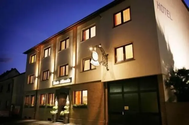 Hotel Zur Linde Self Check In – Außenansicht, Erwachsenenhotel in Brandenburg